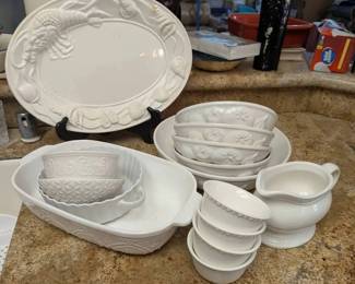 AM200White Serving Plates  Bowls