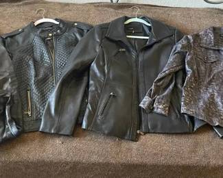 AM266VWomans Black Leather And More
