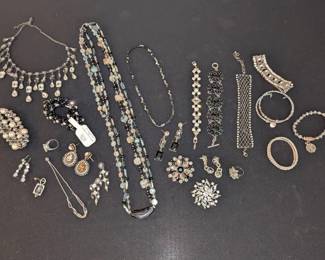 AM206Chic Evening Black  Crystal Costume Jewelry