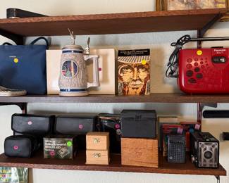 Old radios and binoculars 