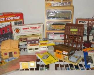 HO Scale Model Railroad Buildings and Accessories