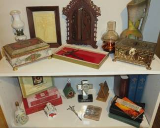 White Three-tier Bookshelf/Bibles/Trinket Boxes 