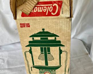 *NOS VINTAGE COLEMAN LANTERN