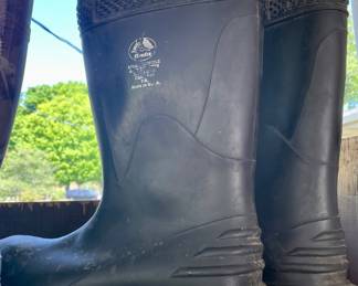 STEEL SOLE BOOTS