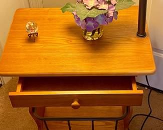 Side Table/Lamp/Magazine Rack