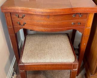 VINTAGE/ANTIQUE SINGER 401A WITH ACCESSORIES, CABINET AND BENCH
