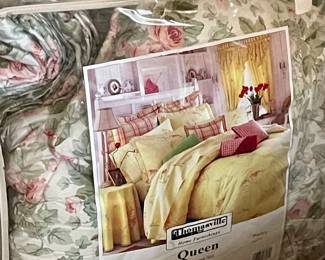 QUEEN BED SET