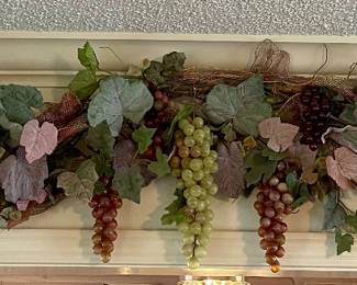 GRAPE VINE SWAG