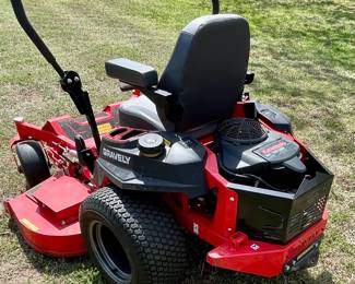 GRAVELY ZERO-TURN HD-60, 204 HOURS, LED LIGHTS, TRAILER HITCH