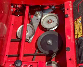 GRAVELY ZERO-TURN HD-60, 204 HOURS, LED LIGHTS, TRAILER HITCH