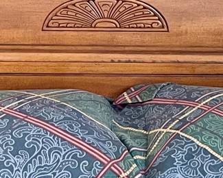 VINTAGE VINTAGE LINK-TAYLOR "COUNTRYSIDE" FULL BED