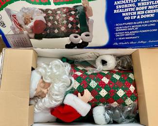 *LIKE NEW SLEEPING SANT AIN ORGINAL BOX