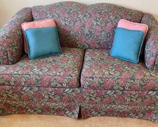 UPHOLSTERED LOVESEAT BY CTI