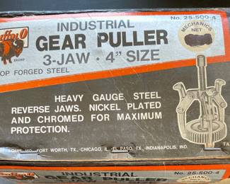 *NEW 3-PRONG GEAR PULLER