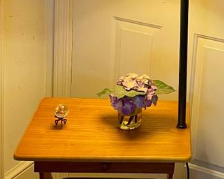 Side Table/Lamp/Magazine Rack