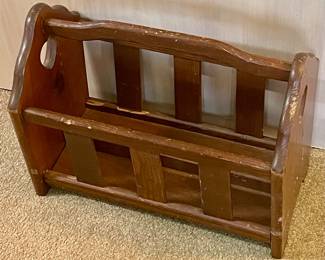 VINTAGE MAGAZINE HOLDER