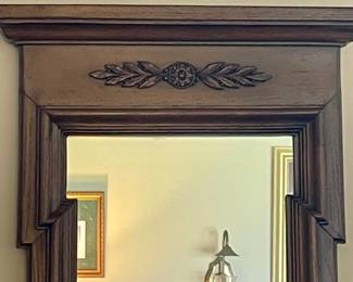 FOYER MIRROR OVER CHEST
