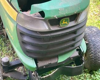 JOHN DEERE X300 "PARTS" MOWER - **DOES NOT RUN**