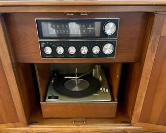 1963 SEARS SILVERTONE AM/FM/PHONE CABINET - GREAT SOUND, WORKS WELL