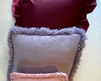 THROW PILLOWS