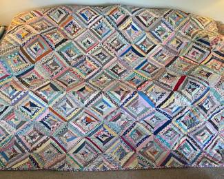 ANTIQUE HANDMADE FULL QUILT