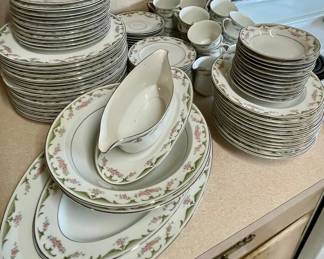 WYNDHAM "LIZBETH" (JAPAN) 102-PCS