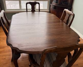 Lot #1 Eight Chairs and Harden Furniture Solid Cherry Extension Dining Table Seats 4-8 comfortably 63”-95”