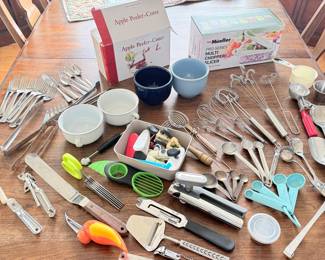 Lot #3 William Sonoma - Pampered Chef - Fiestaware - Huge Lot of Kitchen Accessories and Other Utensils Apple Peeler Corer