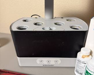 Lot #6 ndoor Hydroponic Garden Systems – AeroGarden Kits, Grow Lights, Plant Food & Farmhouse Kitchen Signs “Fresh Produce” “Far