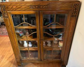 Nice looking bookcase with locking key