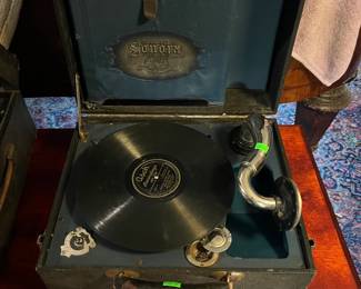 Sonora suitcase gramophone - Works great!!