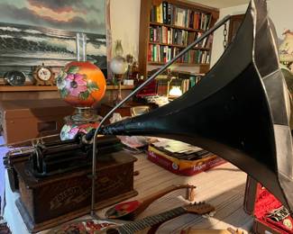 Edison wax cylinder gramophone + reproducer horn
