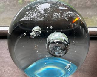 Quidio Art Glass Studio 8" sphere