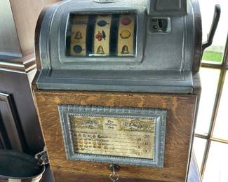 Antique O.D. Jennings slot machine