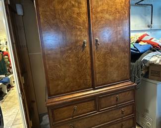 Armoire.....