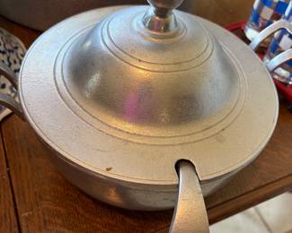 Vintage Wilton Armetale RWP Pewter Soup tureen with Lid and Ladle 