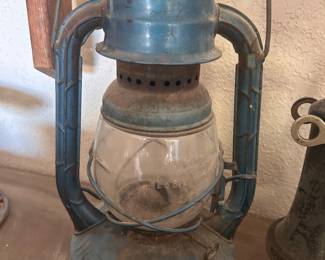 Vintage Antique Dietz Little Wizard NY USA Blue Railroad Lantern 