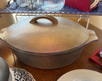 Vintage Royal King Hammered Cast Aluminum Oval Roaster 