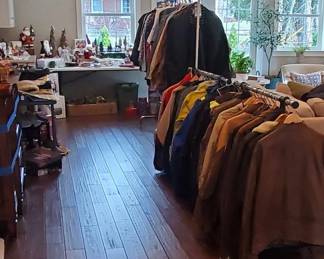 Women’s S to L, Men’s M to 2XL. Lots of brand names Helly Hansen, Patagonia, vineyard vines, Peter Millar, leather jackets, sailing gear. 