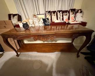 console table; Danbury Mint "Brides of America" NIB