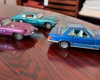Dinky Toys Type E Jaguar, Dinky Toys Astor Martin & Corgi Toys Mercedes Benz 650 SL Toy Cars. Photo 1 of 4. 