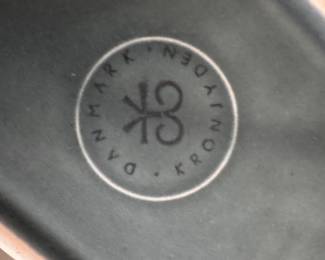 Lidded Porcelain Cigar Box. Photo 3 of 3. 