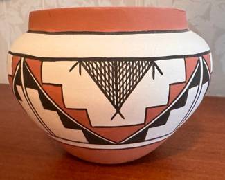 Isleta Pueblo Native American Pottery Signed By Artist. Measures 4.5" H x 7" D. Photo 2 of 4.