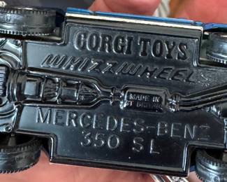 Dinky Toys Type E Jaguar, Dinky Toys Astor Martin & Corgi Toys Mercedes Benz 650 SL Toy Cars. Photo 2 of 4. 