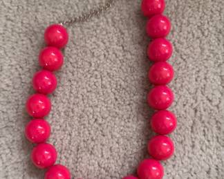 Hot Pink Bead Necklace. 