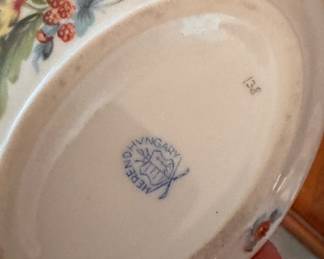 Small Herend Lidded Tureen. Photo 3 of 3. 