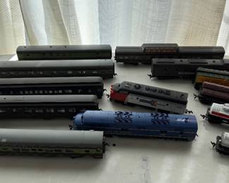 HO Scale Trains by Bachmann, Con-Cor & Rivarossi. HO Track Available, Too. Photo 3 of 6. 