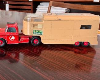 Lesney Matchbox King Size K-18 Ascot Stable Dodge Tractor and Horse Van. 