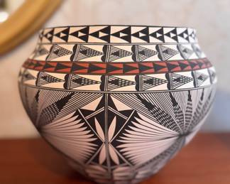 Native American  Acoma Pueblo Fine Line / Starburst Pottery, Signed Chino (Attributed to Edna B. Chino). Measures 10" H x 12" W at Widest. Photo 1 of 4. 