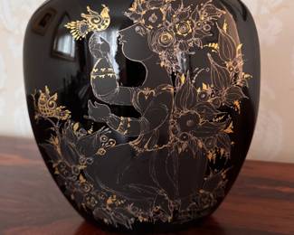 Bjorn Wiinblad for Rosenthal "Sammuramat" Pillow Vase. Measures 9" W x 9" H x 4" D. Photo 1 of 2. 